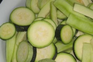 Kış için evde sebze konservesi: en iyi salatalar ve marinatlar Meyve konservesi için tarifler