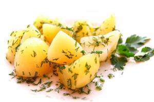 Kalorický obsah dusených zemiakov