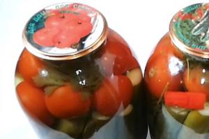 Pomidorų ir agurkų marinavimas „Asorti“